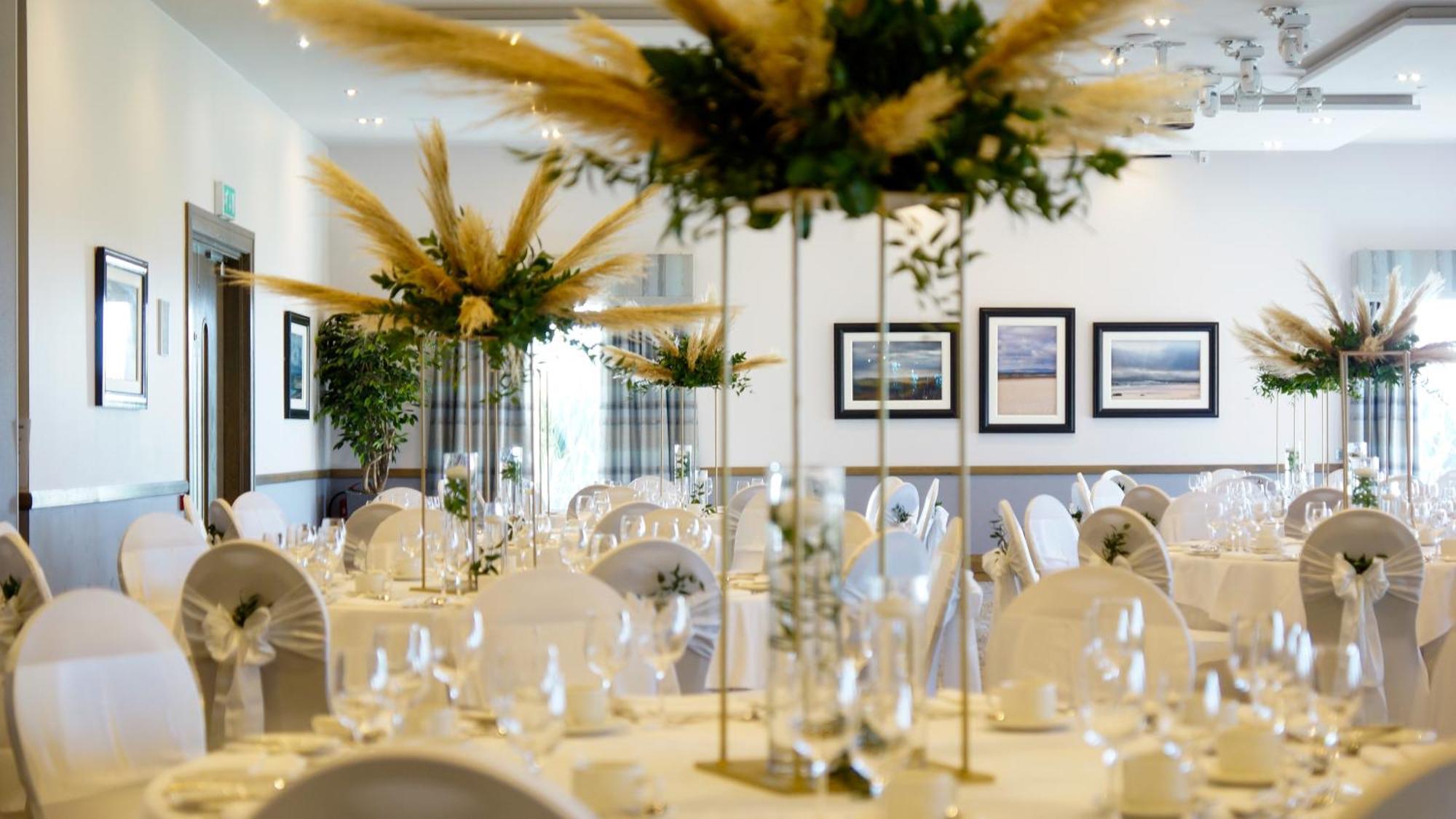 סימיל The Waterside Hotel מראה חיצוני תמונה