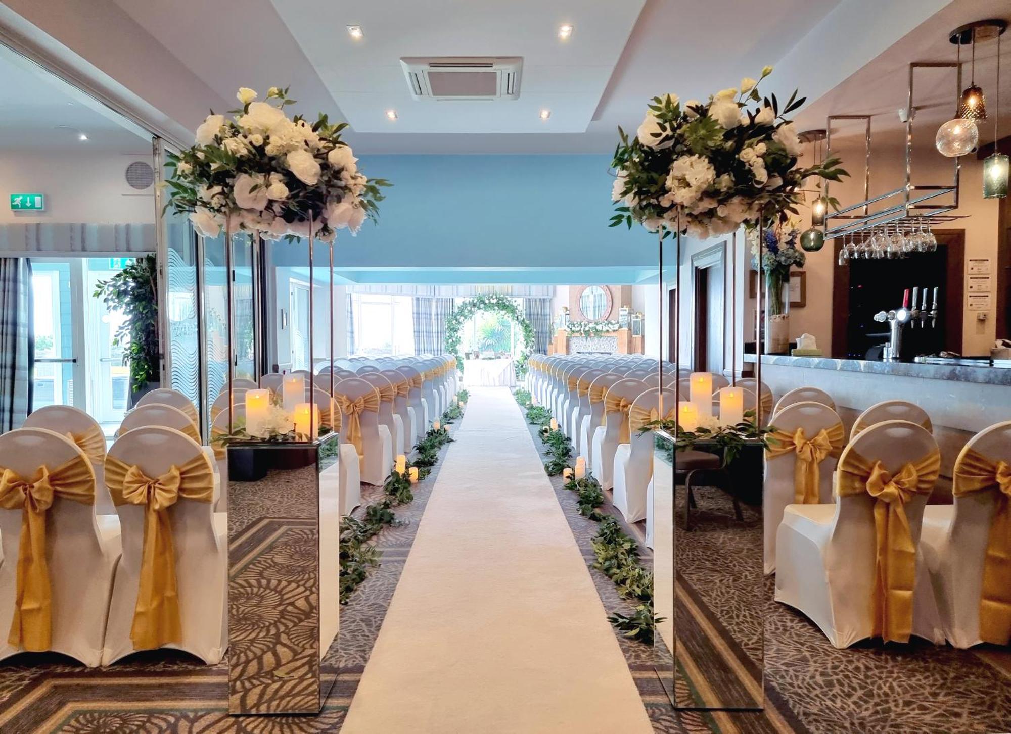 סימיל The Waterside Hotel מראה חיצוני תמונה
